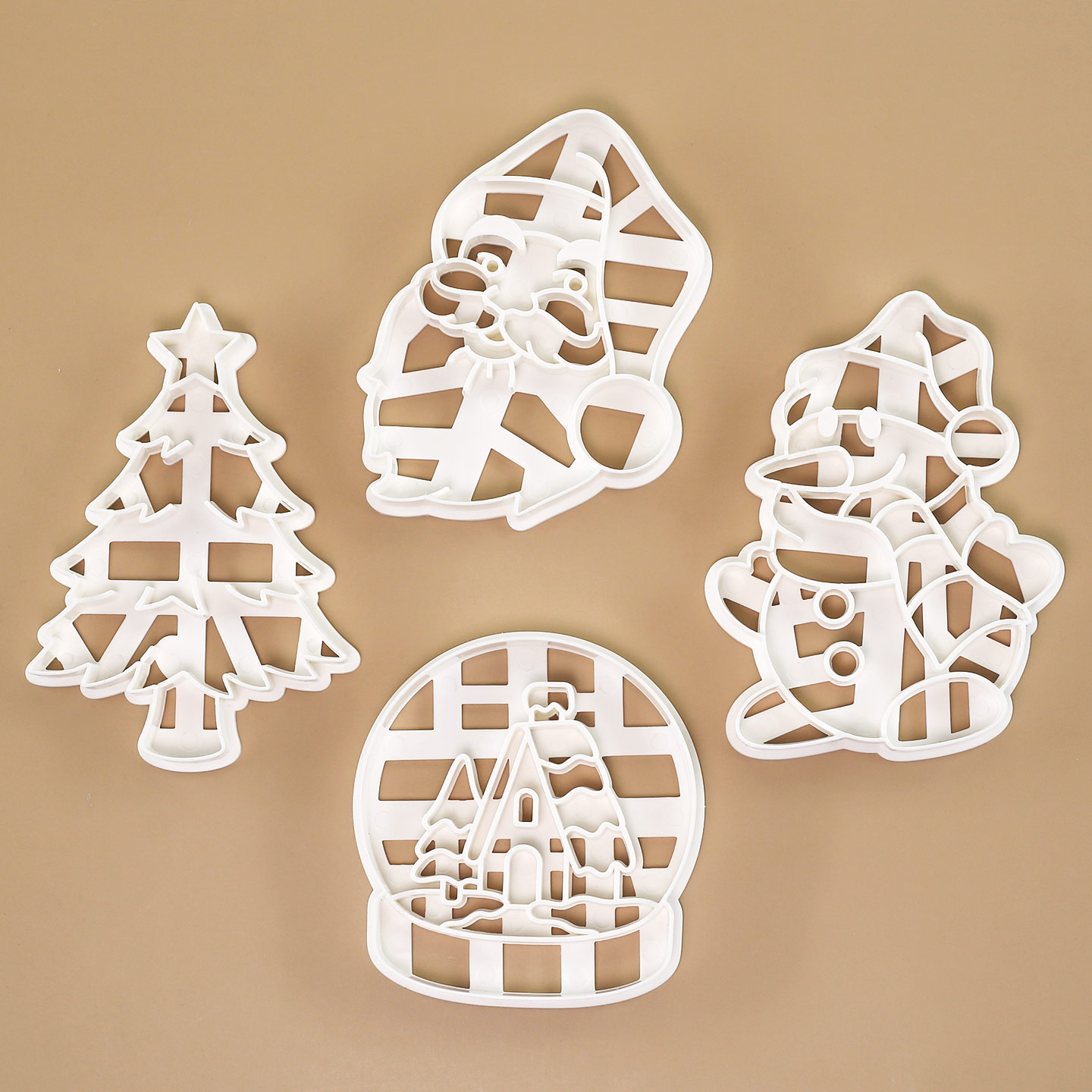 4 Pcs Christmas Cookie Cutter  - Crystal Ball Decor 评论和价格